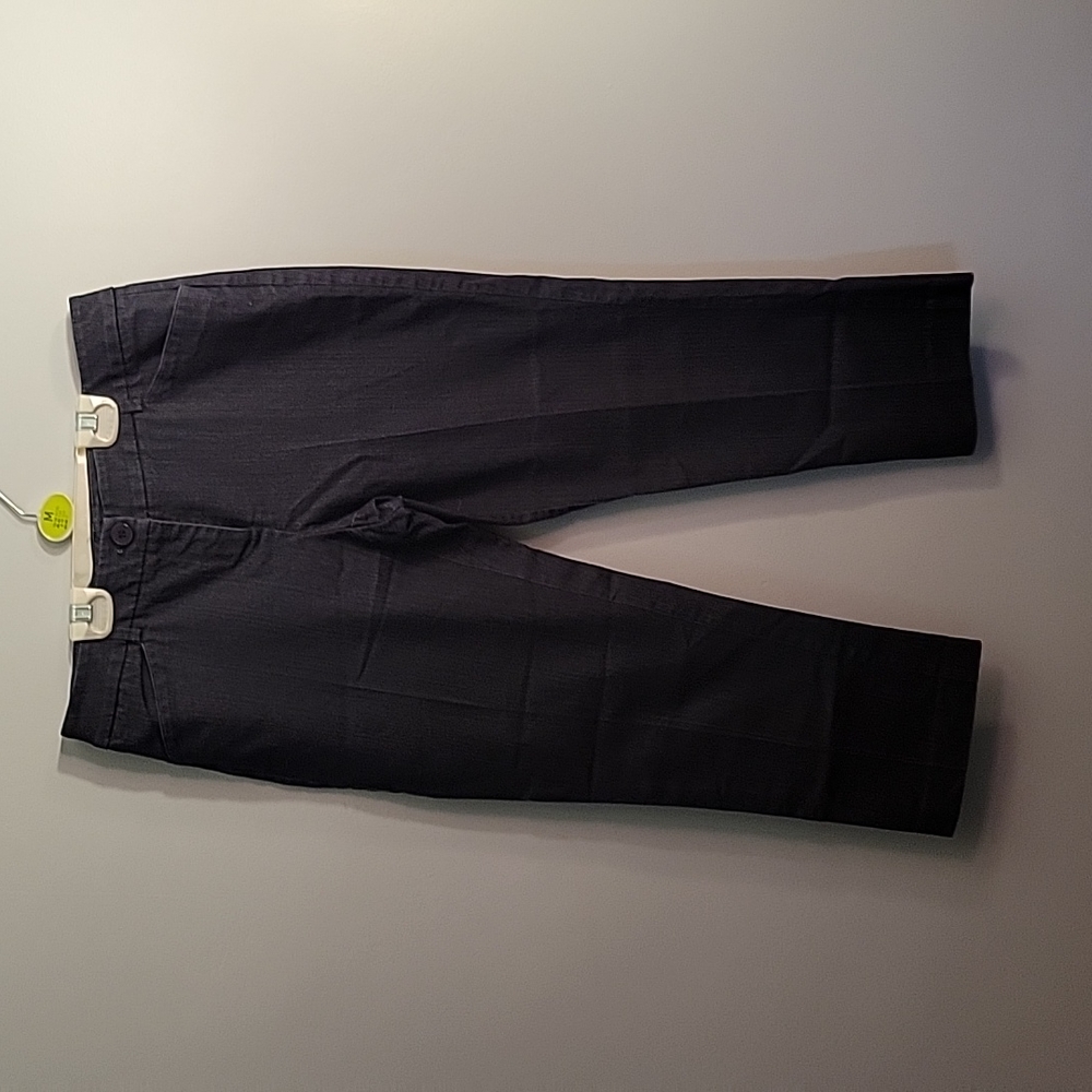 Woman's Capri Pants